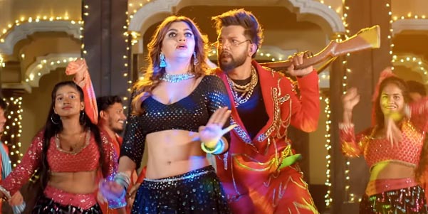 Licensee (Laisensi) Song Review—Neelkamal Singh and Akanksha Puri Ignite the Screen in This New Bhojpuri Hit